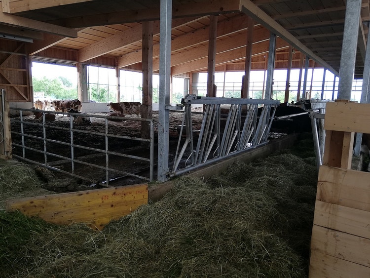 Slider picture barn