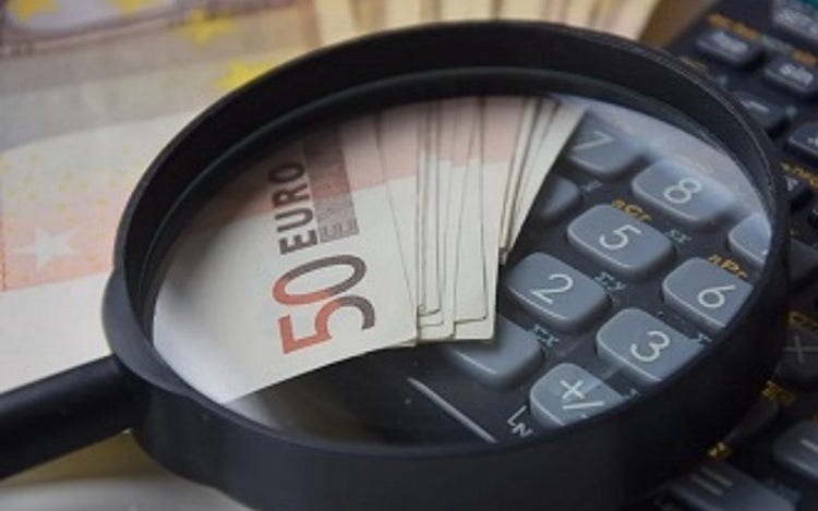 Pre-Picture for the news-article of the topic "Savings".